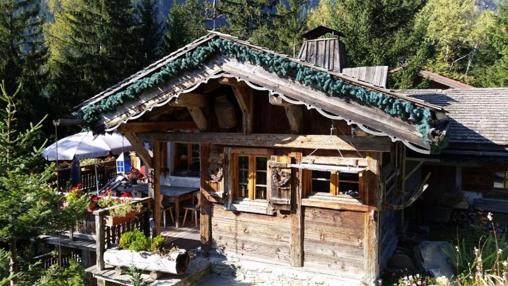 Hotel Les Chalets De Philippe Avec Jacuzzis Privatifs Шамони Экстерьер фото